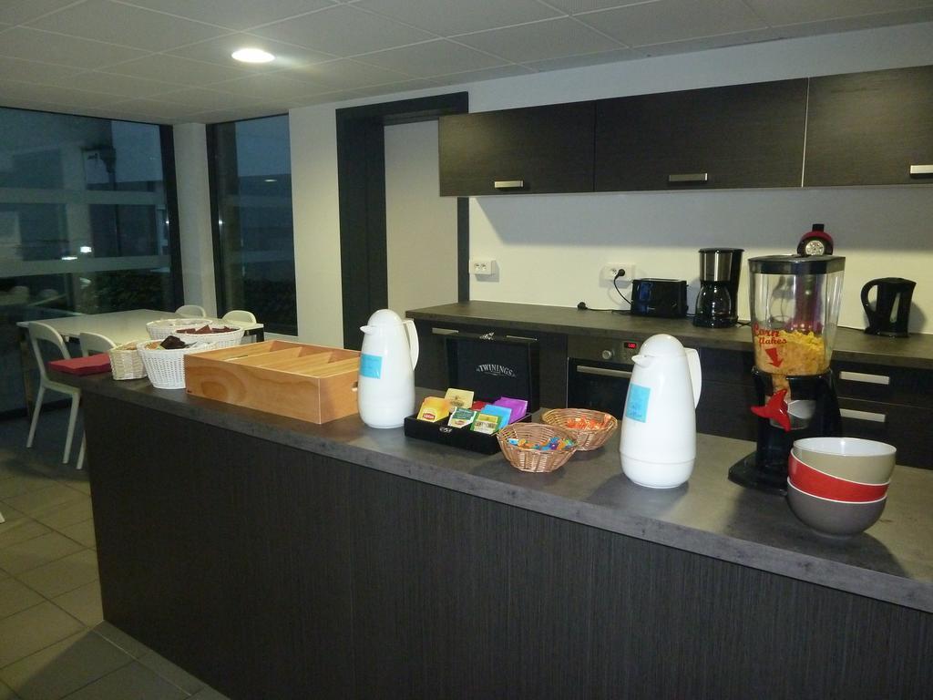 Residence Hoteliere Louise Strasbourg Exterior foto